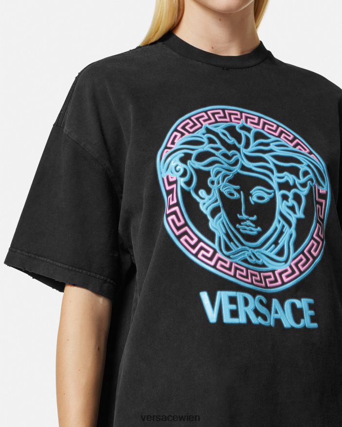 Schwarz T-Shirt mit Medusa-Logo in Distressed-Optik Versace Frauen Kleidung 8N4XJD134